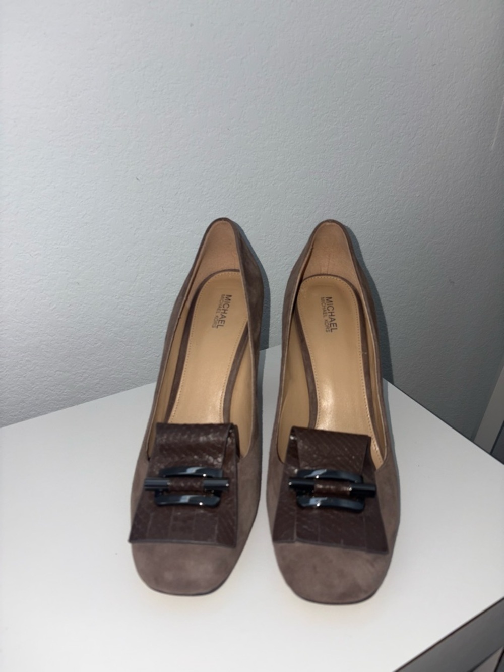 Michael Kors Gloria Kiltie Pump Shoes Chocolate Brown Suede Women’s 9 - Picture 4 of 11